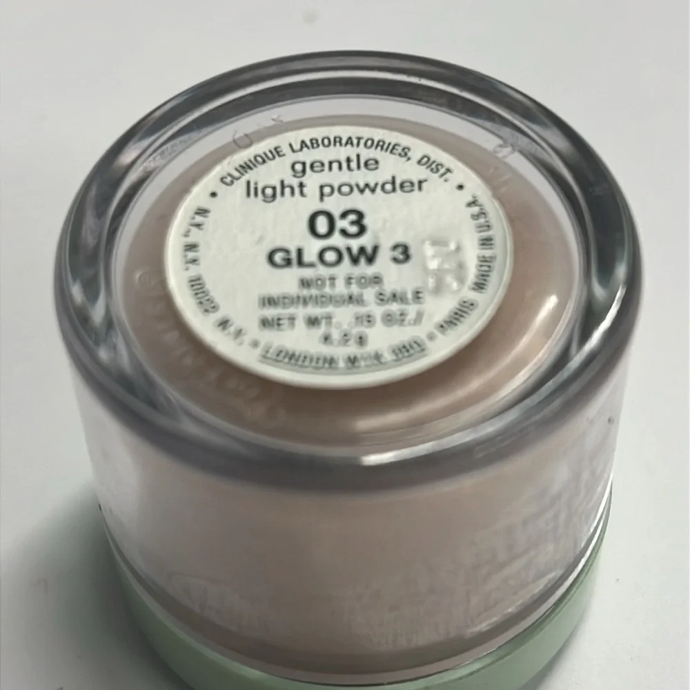 Clinique 03 Glow 3 Gentle Light Loose Powder Jar .15oz